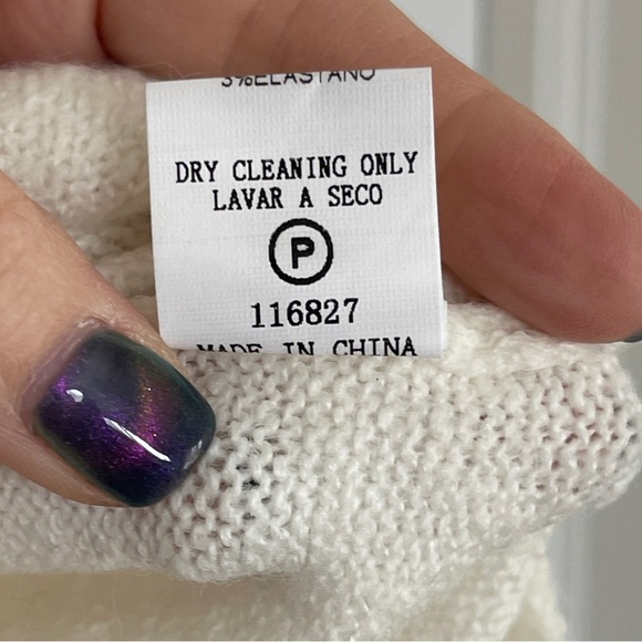 Staccato Cream Colored Sweater with Embroidered Flowers Sz M NWOT - Picture 7 of 8